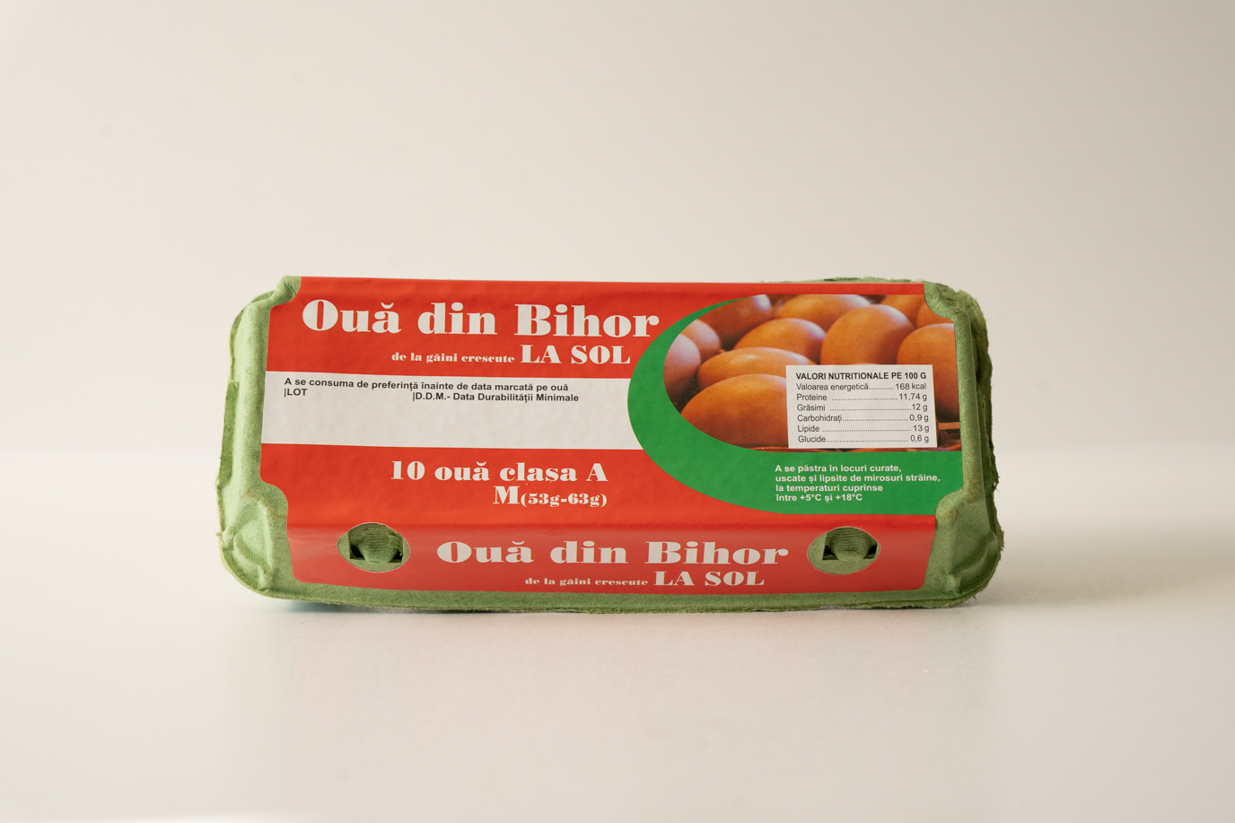 10 ouă · La sol